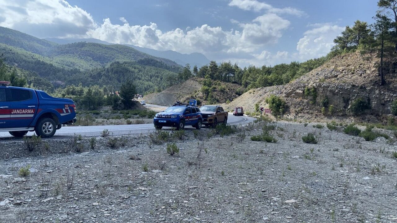 Şarampole Yuvarlanan Motosikletin Sürücüsü Yaralandı (3)