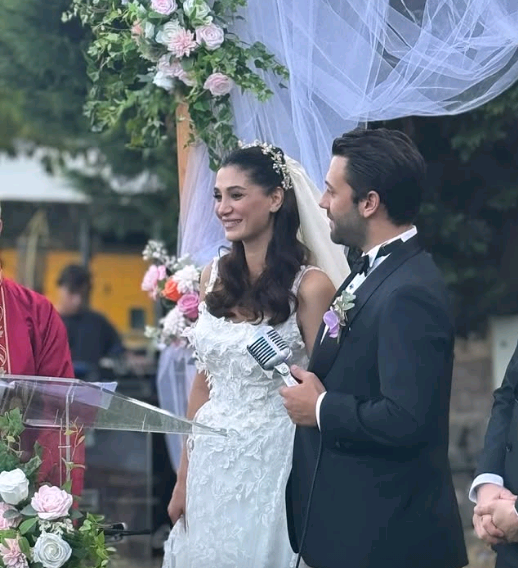 Sitare Akbaş Ve Cengiz Orhonlu Evlendi 14 Yıllık Dostluk Sürpriz Nikâhla Bitti (5)