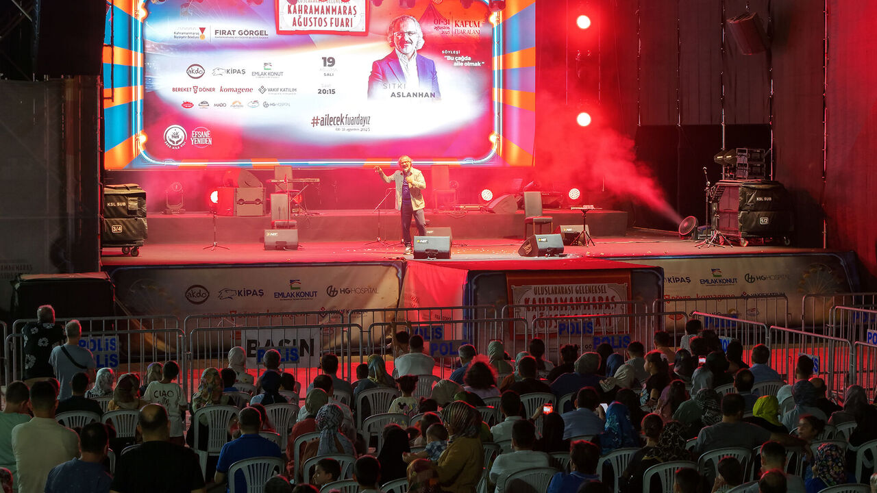 Sıtkı Aslanhan, Kahramanmaraş Ağustos Fuarı’nda Ailelere Seslendi “Güçlü Toplumun Temeli Sağlıklı Aile Yapısıdır. Sevgi, Güven Ve Saygı Şart (1)