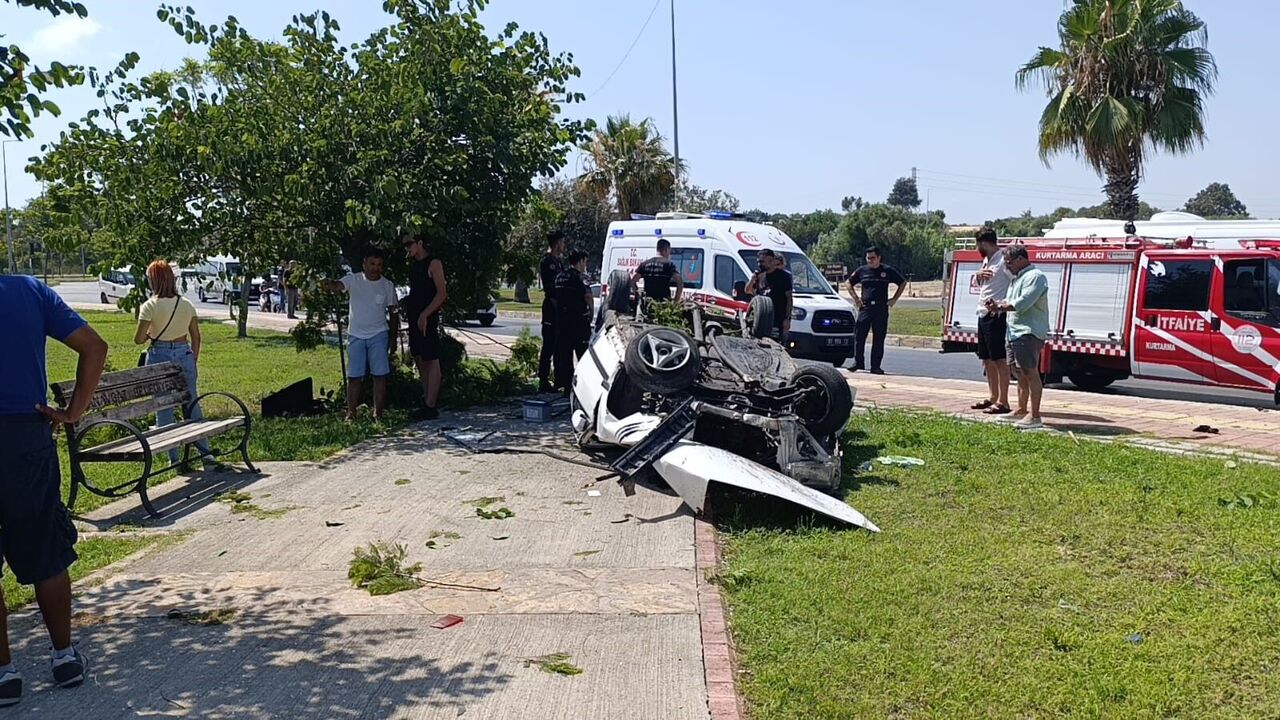 Takla Atıp Ters Dönen Fiat Tofaş Hurdaya Döndü 1 Yaralı (3)