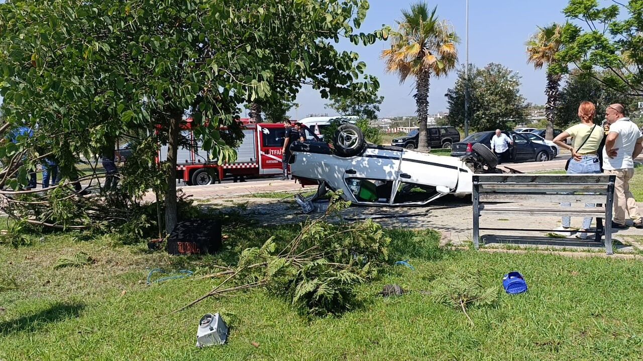 Takla Atıp Ters Dönen Fiat Tofaş Hurdaya Döndü 1 Yaralı (6)
