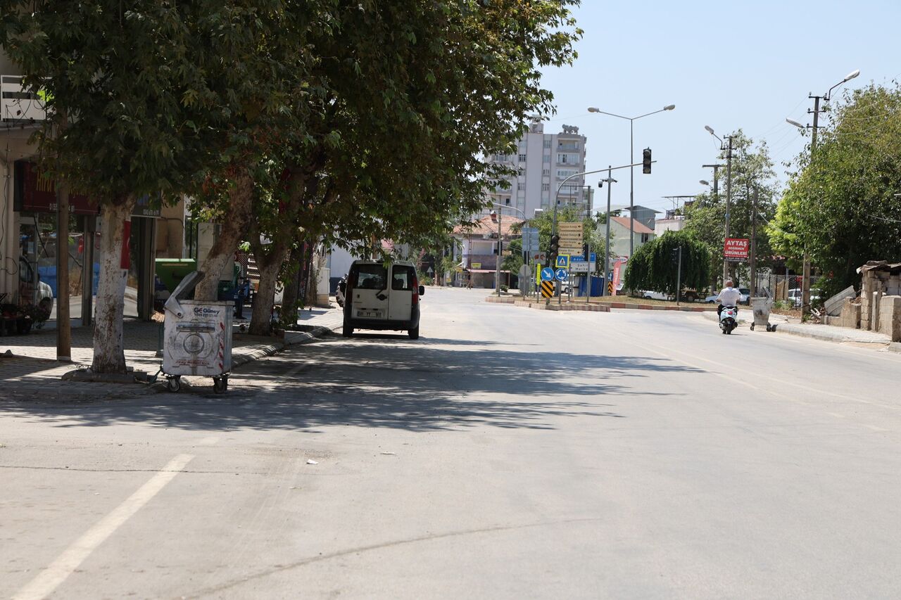 Termometre 48’I Gördü Kozan’da Sıcak Hayatı Felç Etti (4)