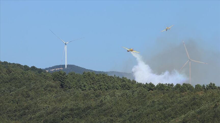 Türkiye’nin Dört Bir Yanında Orman Yangınlarıyla Mücadele Sürüyor (1)
