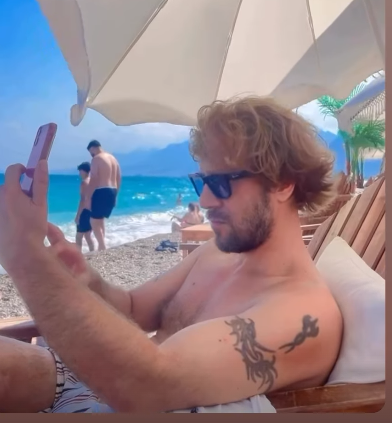 Ünlü Çiftin Aşk Dolu Anları Sosyal Medyayı Salladı (1)