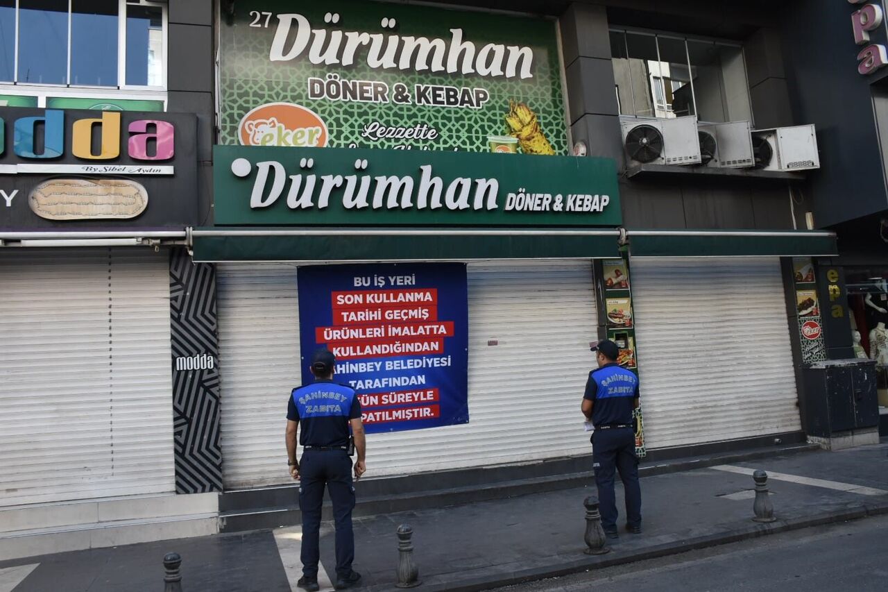 Zabıta Tarihi Geçmiş Ürünleri Tespit Etti, İşletme Kapatıldı (4)