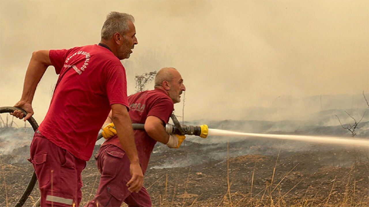 Denizli Ve Karabük’te Orman Yangınlarına Müdahale Sürüyor (1)