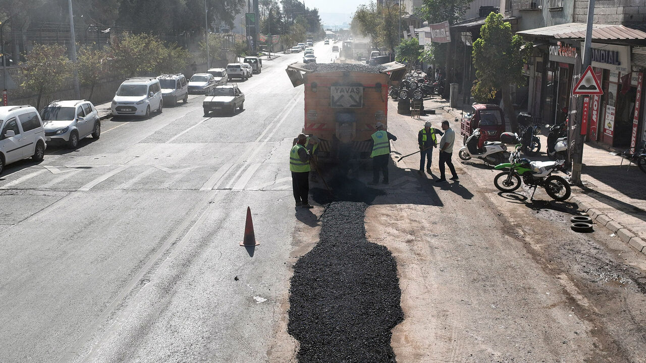 Girne Caddesi Asfalt Yama (1)