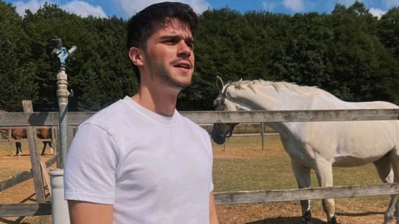 Gözleri Karadeniz Dursun’u Eren Ören Kimdir Kaç Yaşında, Hangi Dizilerde Rol Aldı (6)