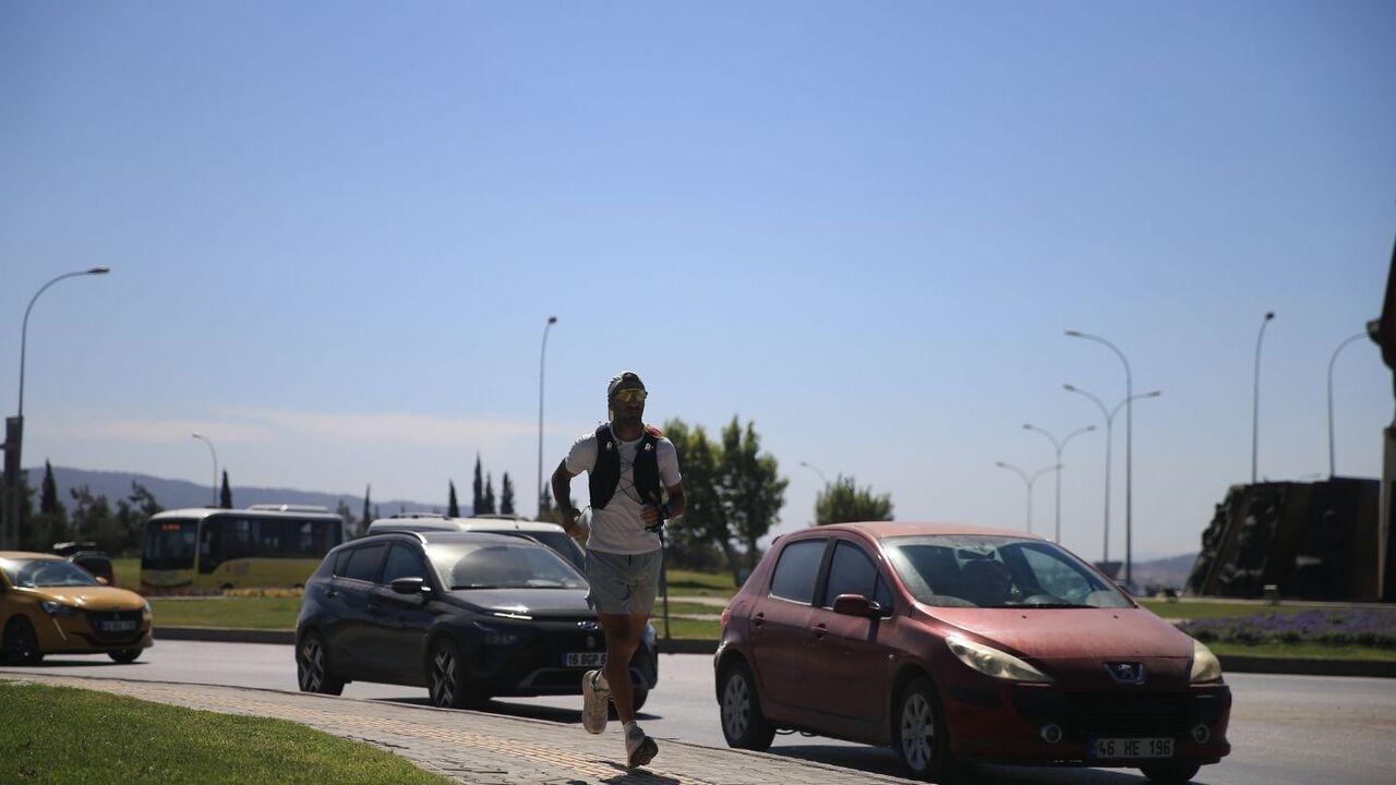 İstanbul’dan Yola Çıktı, 35 Gün Sonra Kahramanmaraş’a Ulaştı (1)