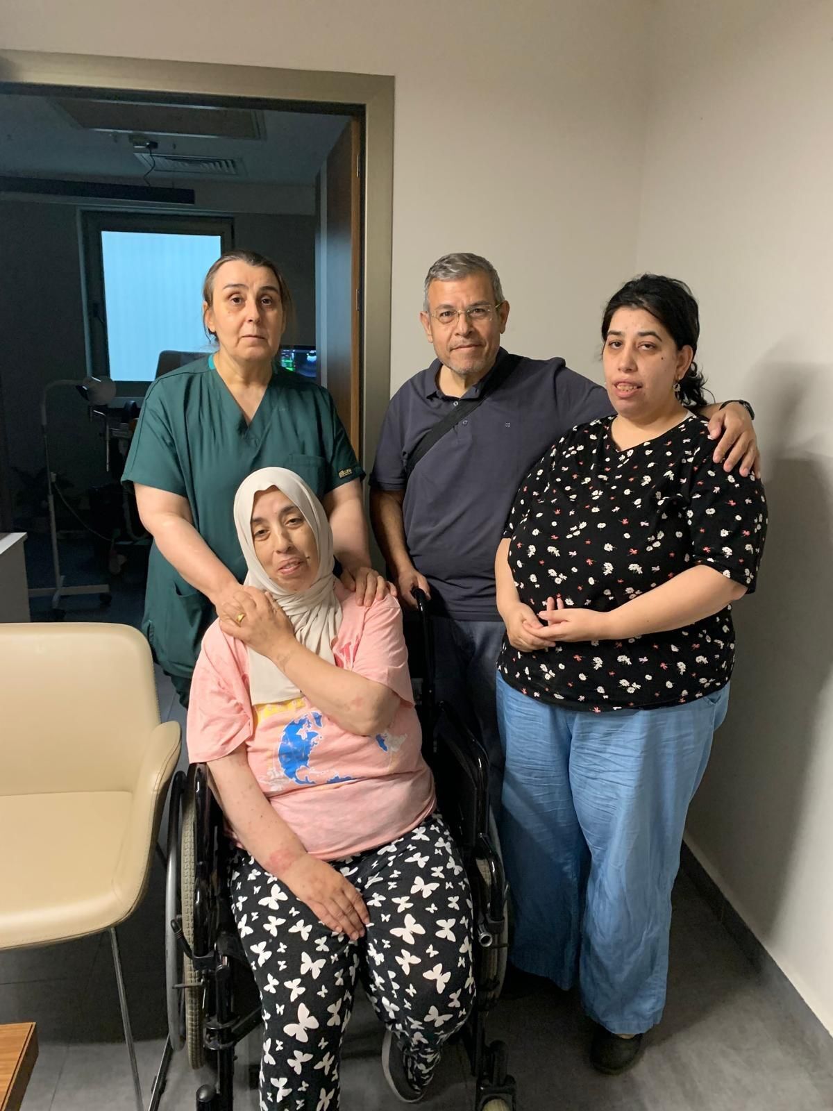 Kahramanmaraş'ta Dev Kitle Operasyonu Hastanın Karnından 40 Santimetrelik Tümör Çıktı (2)