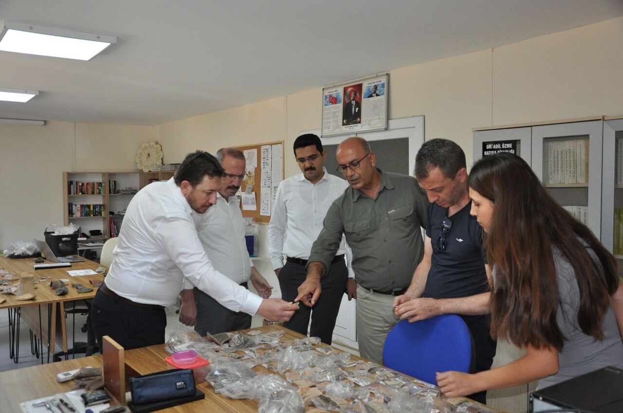 Kahramanmaraş’ta Domuztepe Höyüğü Kazıları Yerinde İncelendi (12)