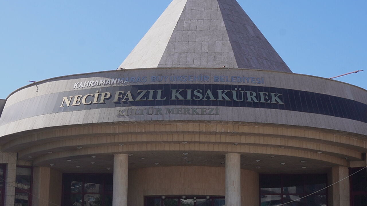 Kahramanmaraş’ta Necip Fazıl Kültür Merkezi Yıkılacak (1)