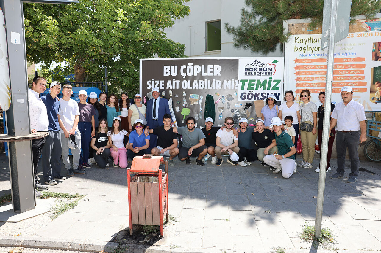 Kahramanmaraş’ta Öğrenciler Sokakları Temizledi (3)