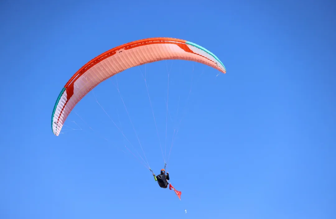 Kahramanmaraş’ta Yamaç Paraşütü Festivali Gökyüzü Rengarenk Oldu (5)