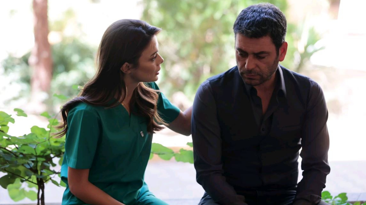 Uzak Şehir Mine Kimdir Mine Öldü Mü, Diziden Ayrılma Sebebi Ne (3)