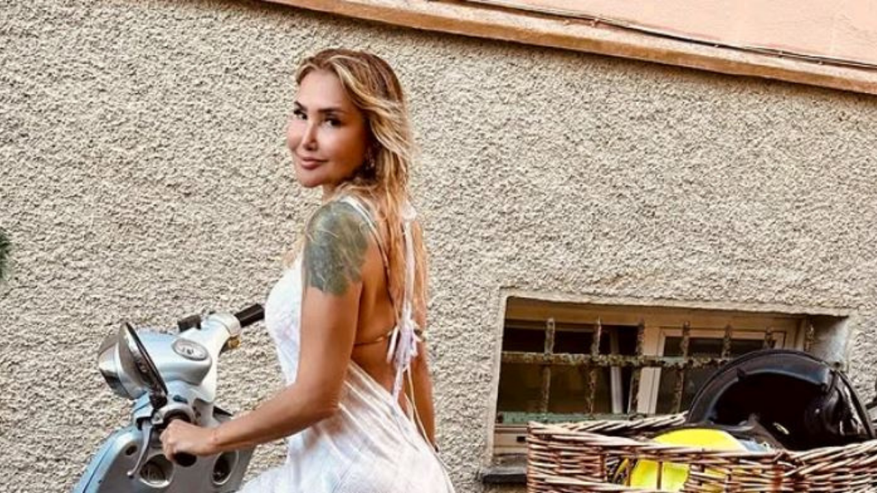 Yonca Evcimik Kimdir Albümleri, Sahne Kariyeri Ve Özel Hayatı (2)