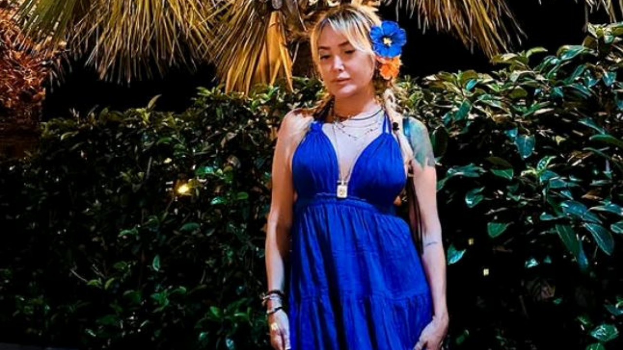 Yonca Evcimik Kimdir Albümleri, Sahne Kariyeri Ve Özel Hayatı (3)