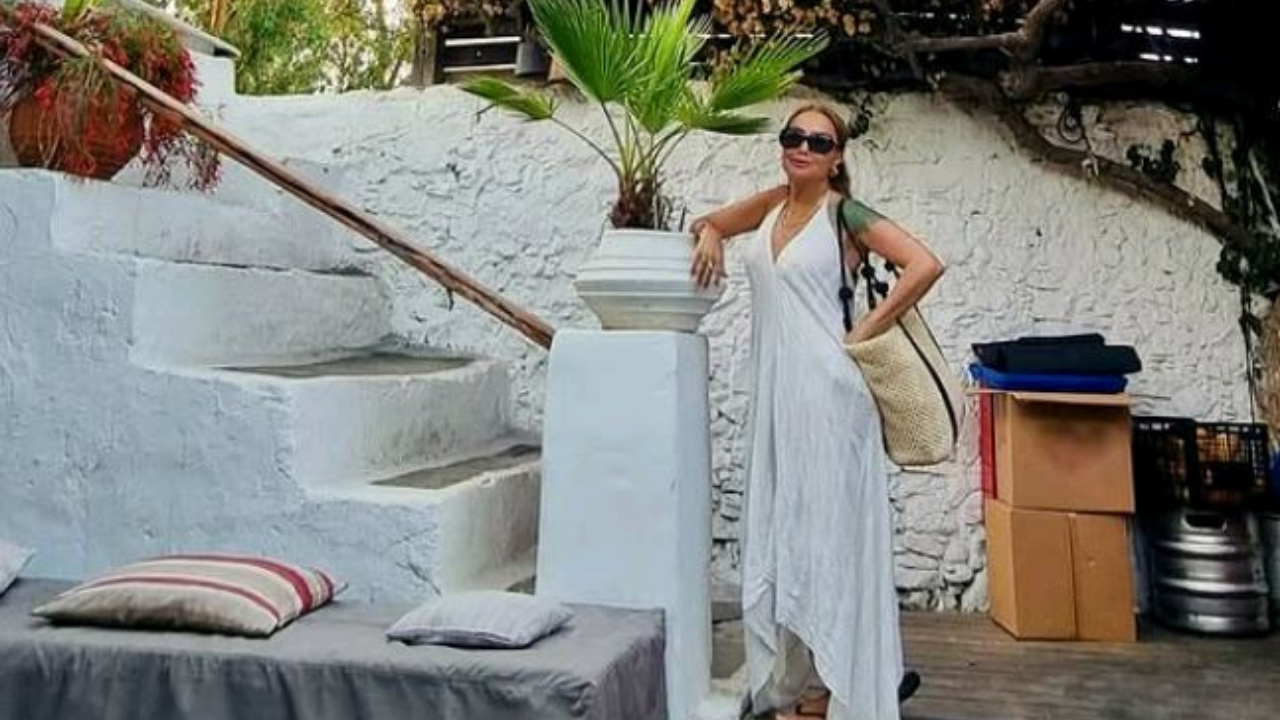 Yonca Evcimik Kimdir Albümleri, Sahne Kariyeri Ve Özel Hayatı (7)