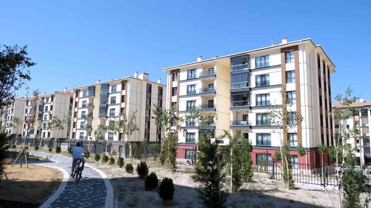 Bakan Kurum: "500 bin konutu daha milletimizle buluşturacağız"