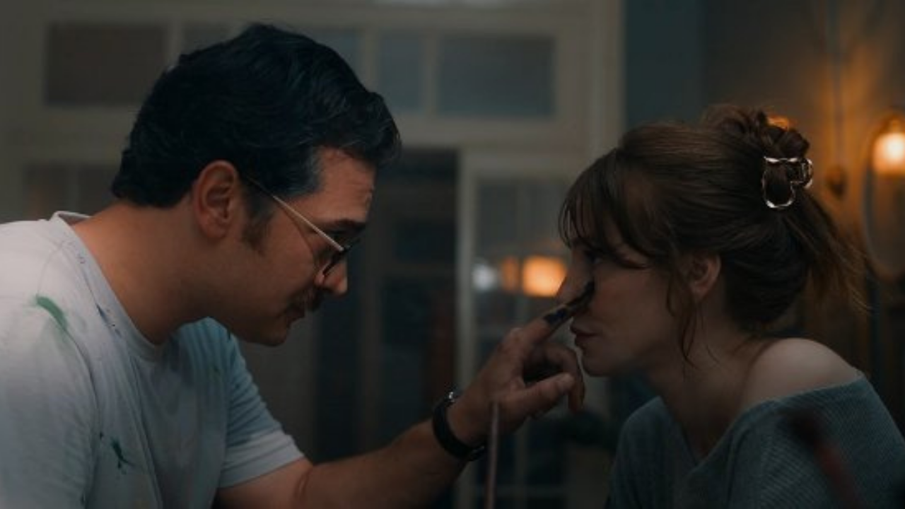 Çağatay Ulusoy’un Yeni Filmi “Uykucu” Gişede Fırtına Gibi Esti: İlk Günde Rekor Kırdı!