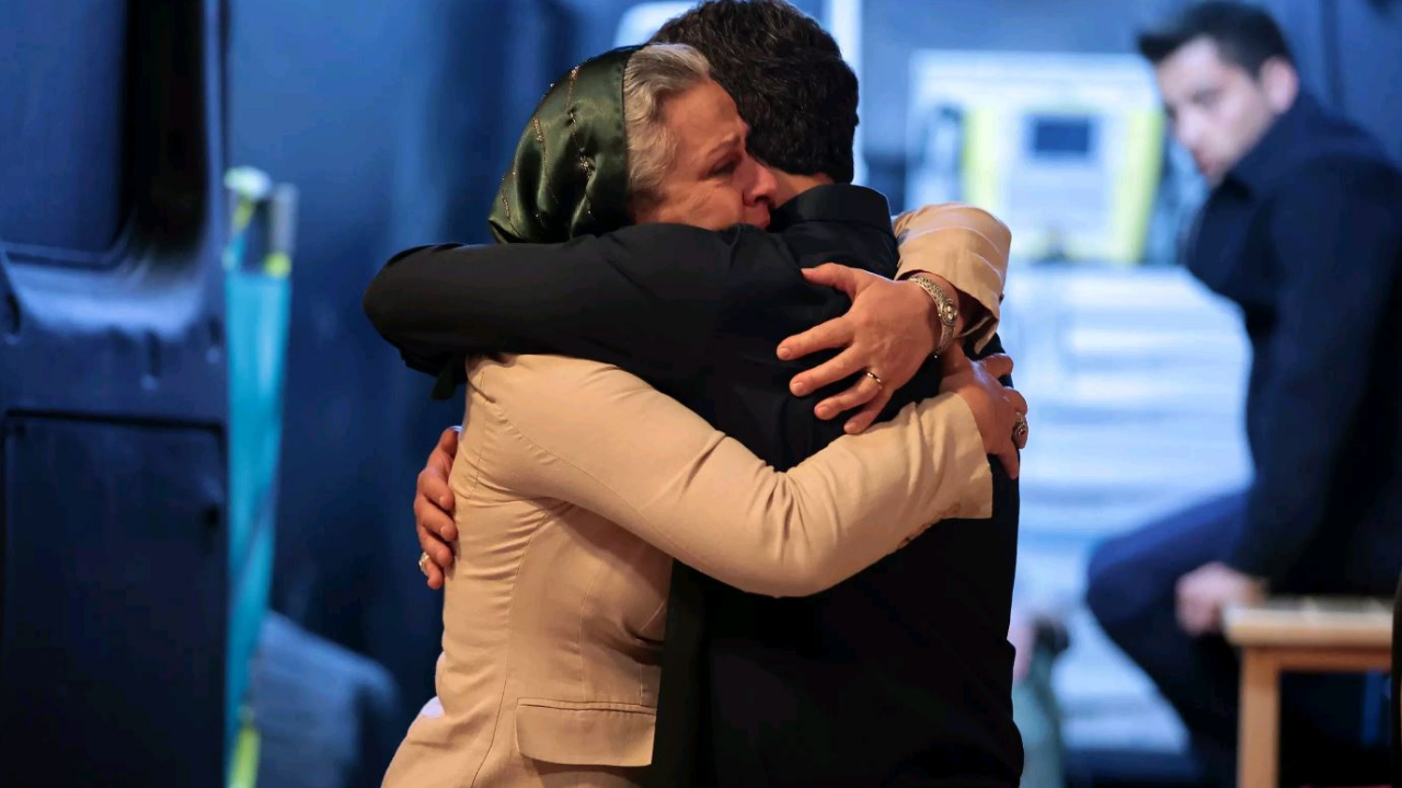 Uzak Şehir Dizisinden Hangi Oyuncu Ayrıldı? Sosyal Medya Ayağa Kalktı!