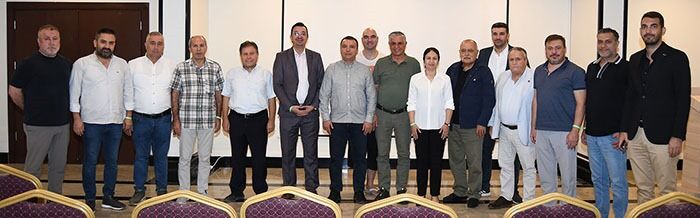 Akdeniz Gazeteciler Federasyonu Yönetimi Kemer’de Toplandı (5)