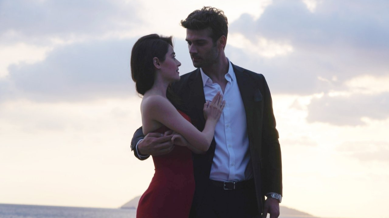 Aynadaki Yabancı Dizisi Konusu Ne Oyuncu Kadrosu Açıklandı (10)