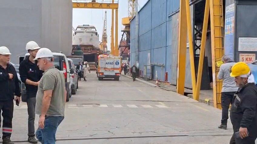 I S T A N B U L T U Z L A D A G E M I D E P A T L A M A 1 O L U 964567 286456