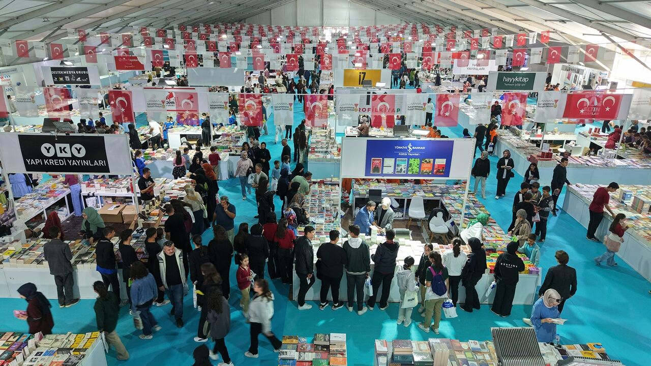 Kahramanmaraş’ta 10. Kitap Fuarı İlk Gün Rekor Kırdı (1)