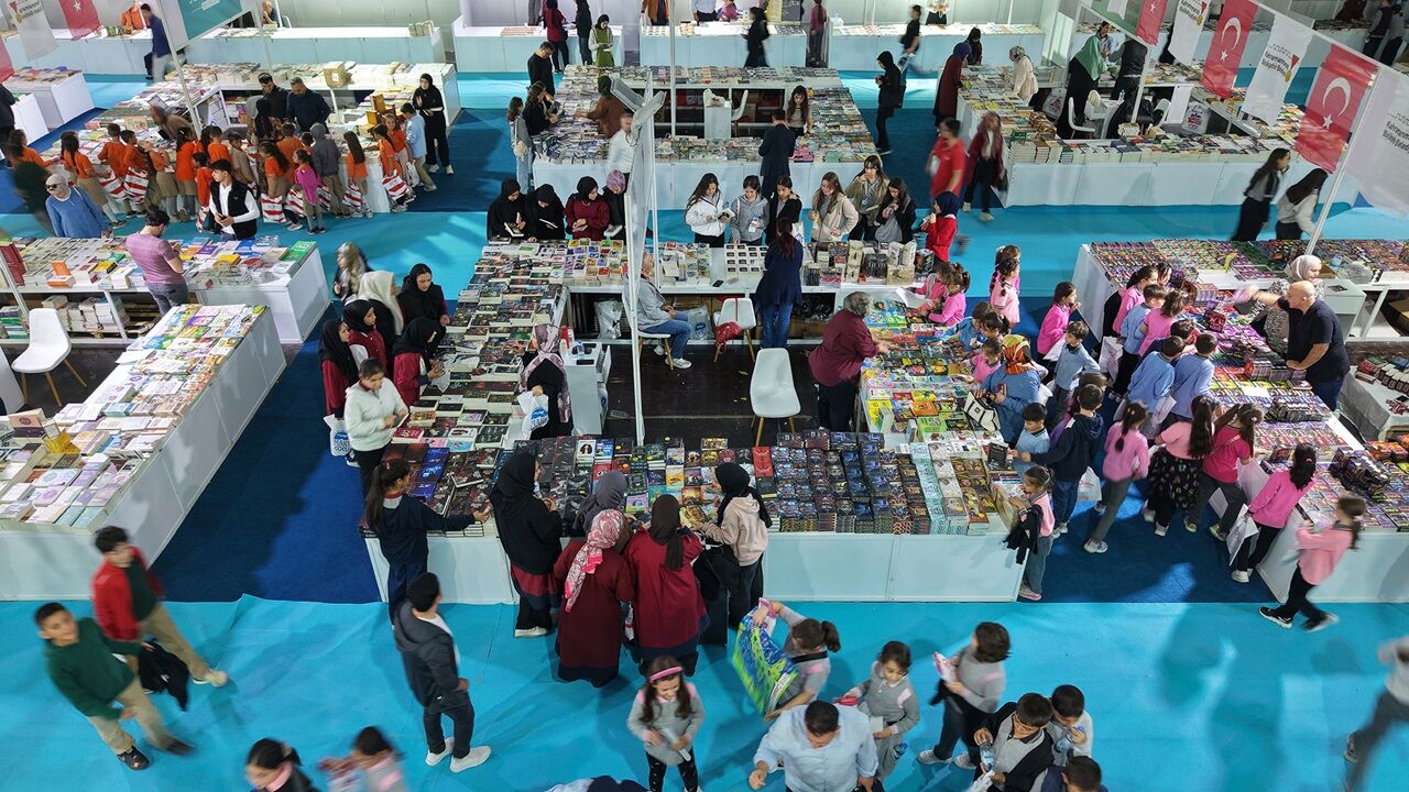Kahramanmaraş’ta 10. Kitap Fuarı İlk Gün Rekor Kırdı (4)