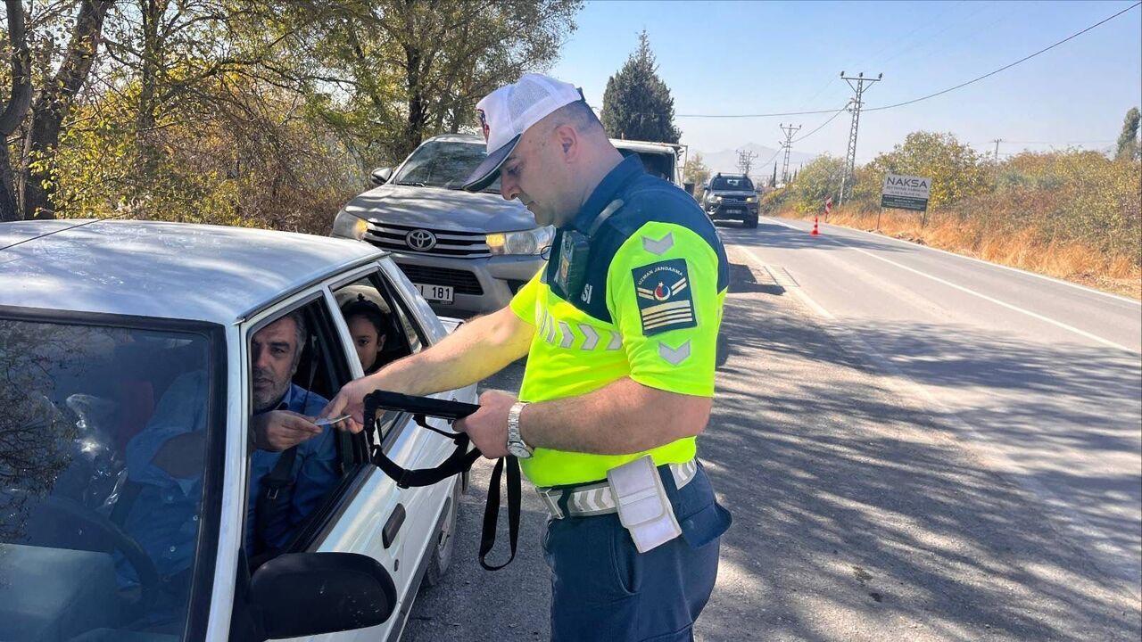 Kahramanmaraş'ta araçta eksik ekipmana 1.246 TL ceza