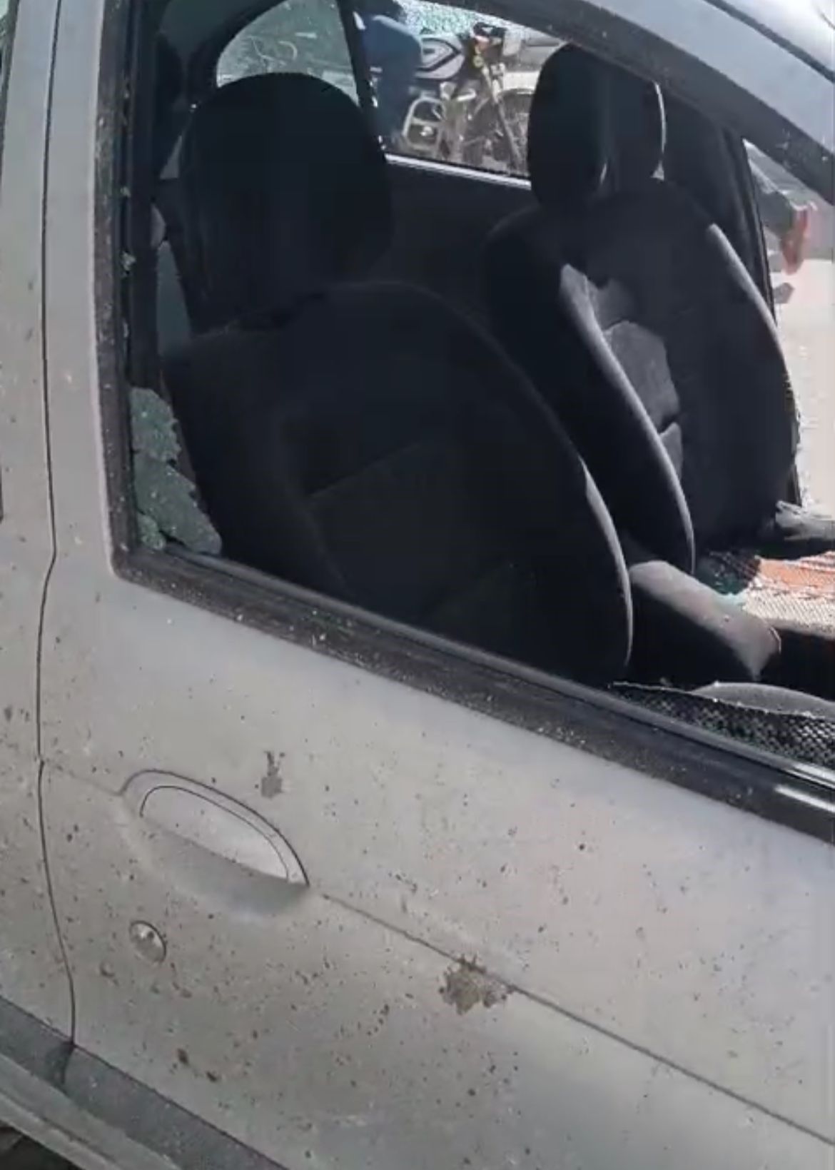 Kahramanmaraş’ta Kontrollü Yıkım Kontrolden Çıktı Araçlar Ve İş Yerleri Zarar Gördü (4)