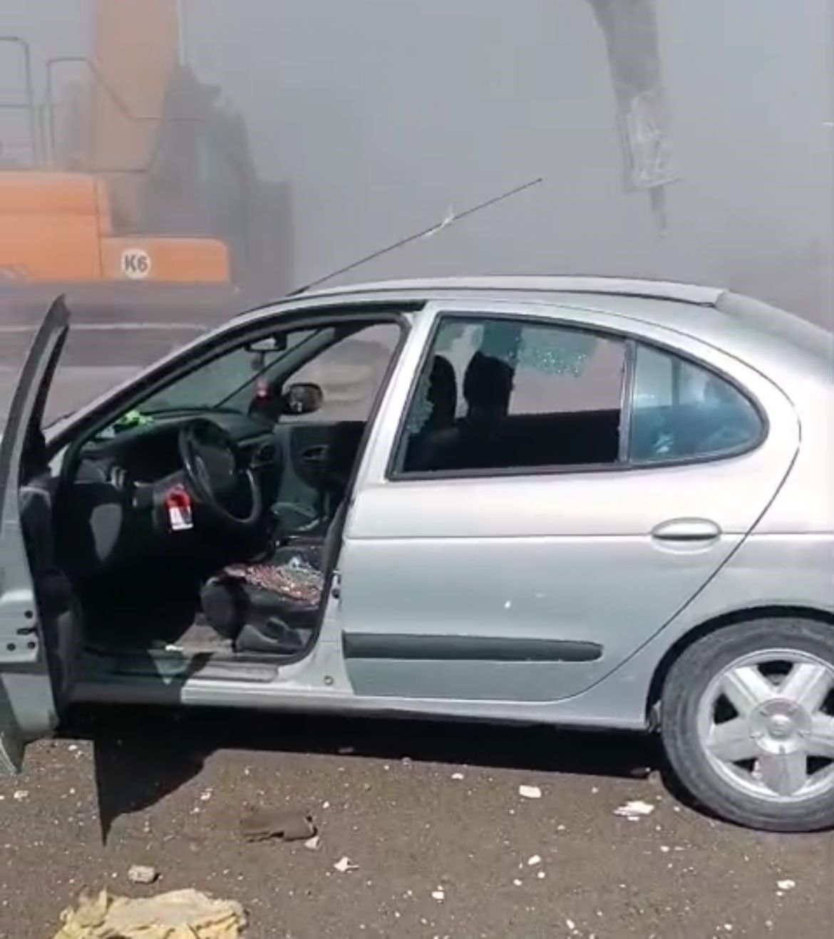 Kahramanmaraş’ta Kontrollü Yıkım Kontrolden Çıktı Araçlar Ve İş Yerleri Zarar Gördü (5)