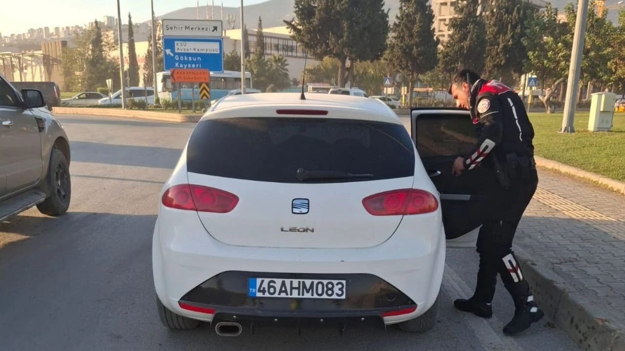 Kahramanmaraş’ta Polise Sopayla Saldıran Sürücü Tutuklandı (1)