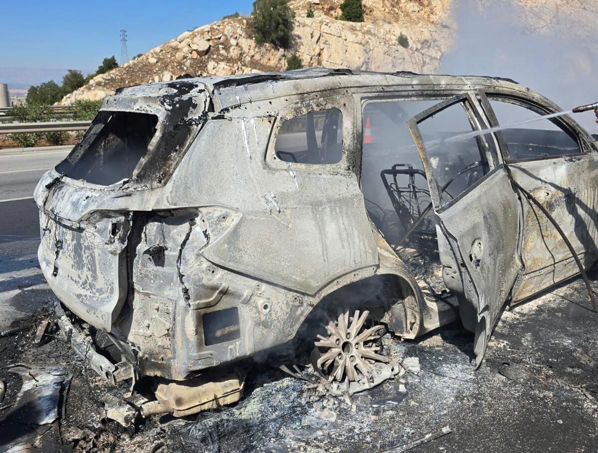 Kahramanmaraş’ta Seyir Halindeki Otomobil Yandı (2)