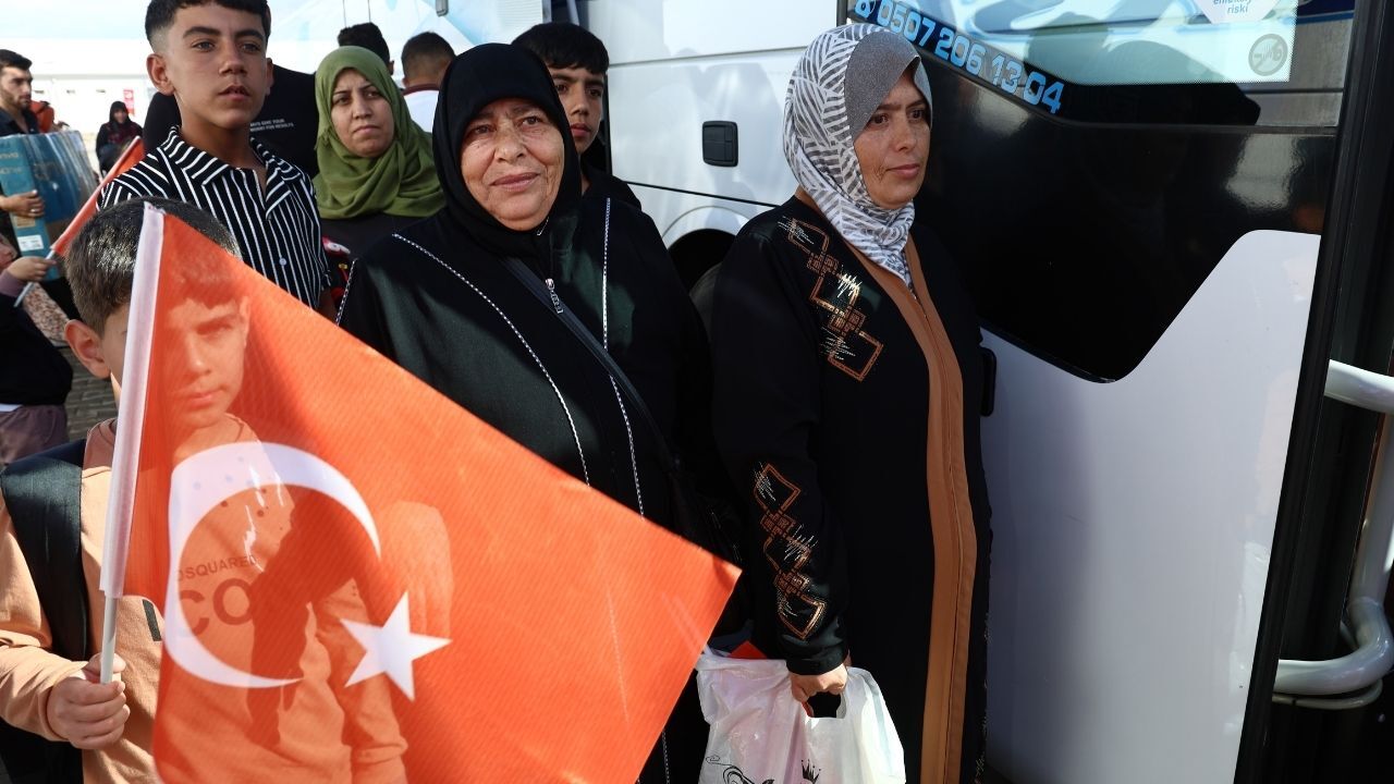 Kahramanmaraş’ta Suriyeliler Memleketine Uğurlandı (6)