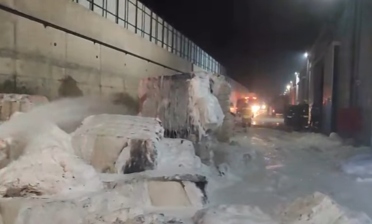 Kahramanmaraş’ta Tekstil Fabrikası Yandı (2)