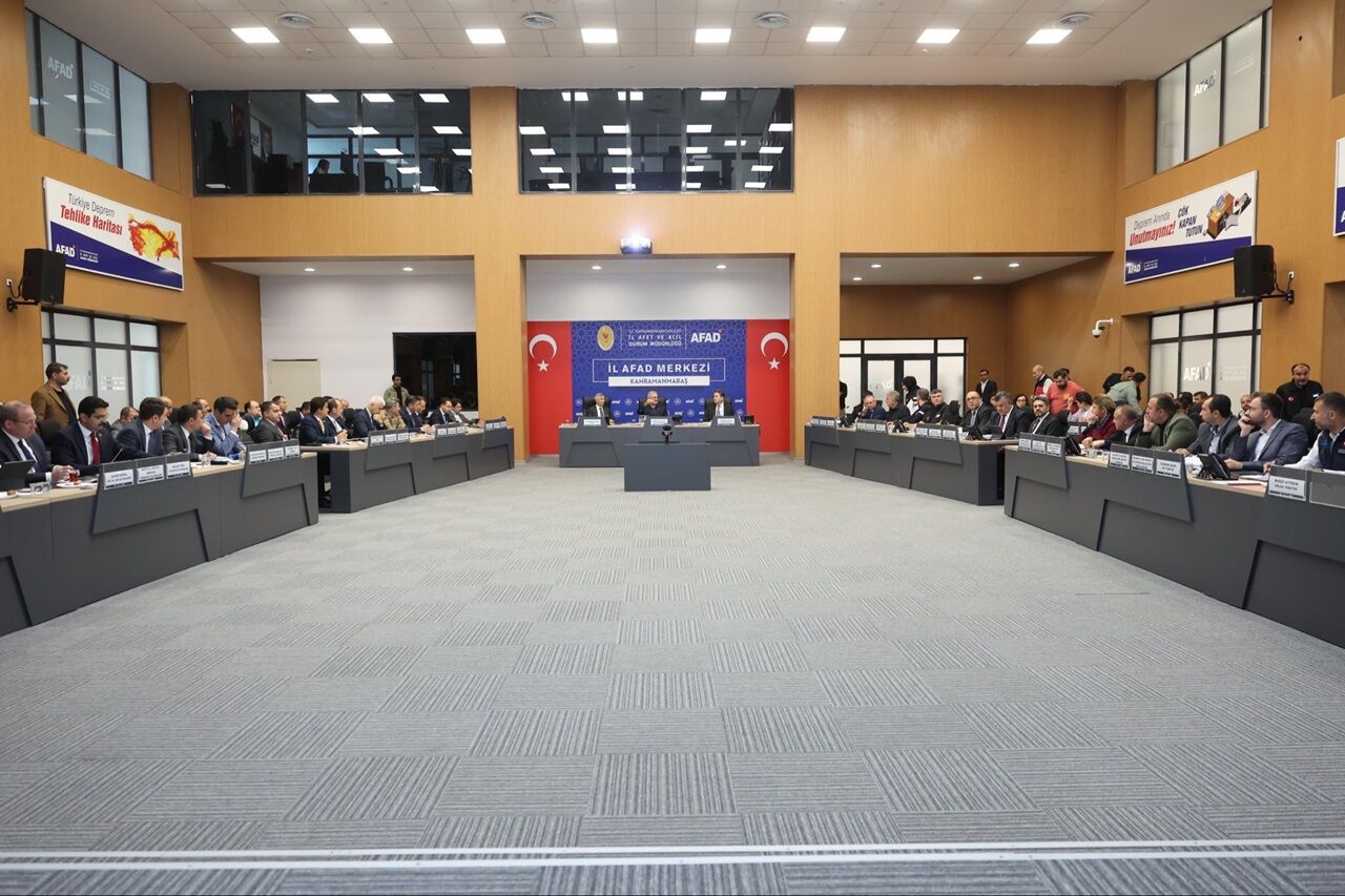 Konteyner Kentler Boşaltılıyor (3)