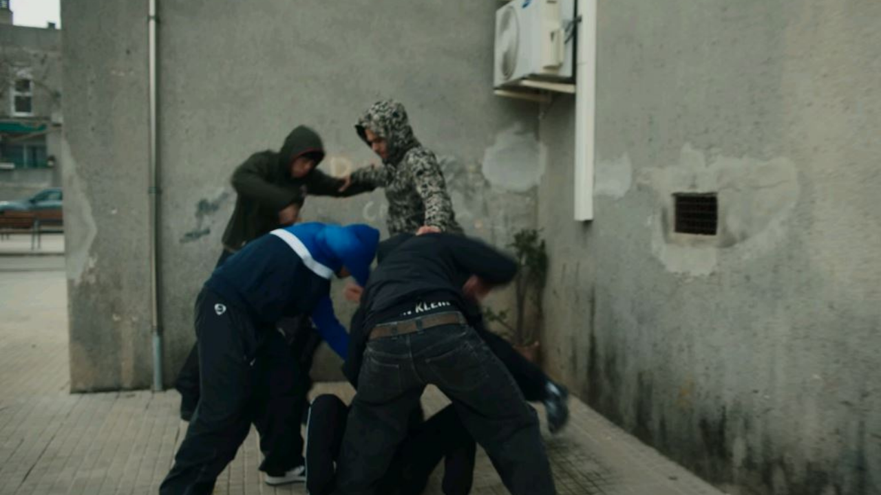 Lvbel C5’in “Kahpe” Klibindeki Bıçaklama Sahnesi Neden Tartışılıyor?