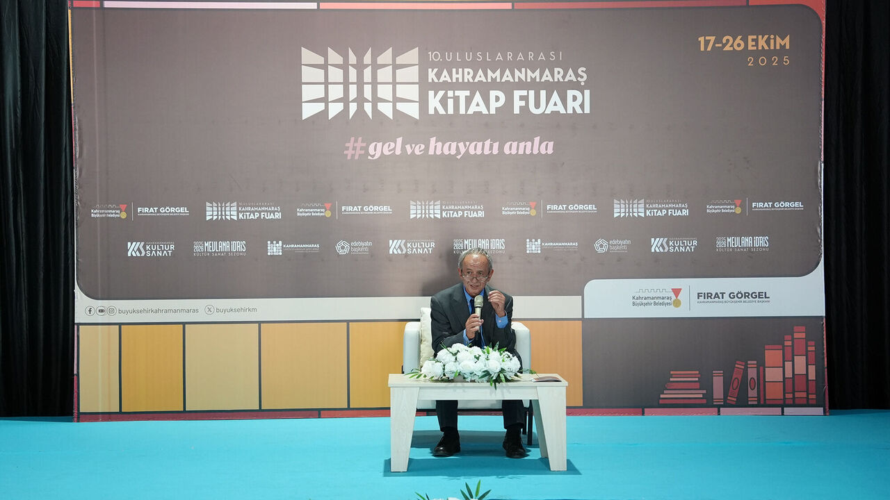 Usta Yazar Sadık Yalsızuçanlar, Kahramanmaraş’ta Okurlarıyla Buluştu (1)