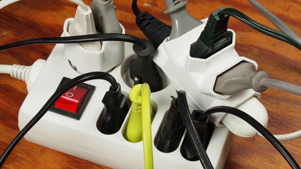 Yanlış Kullanım Felakete Yol Açabilir Uzatma Kabloları Tehlike Saçıyor (1)