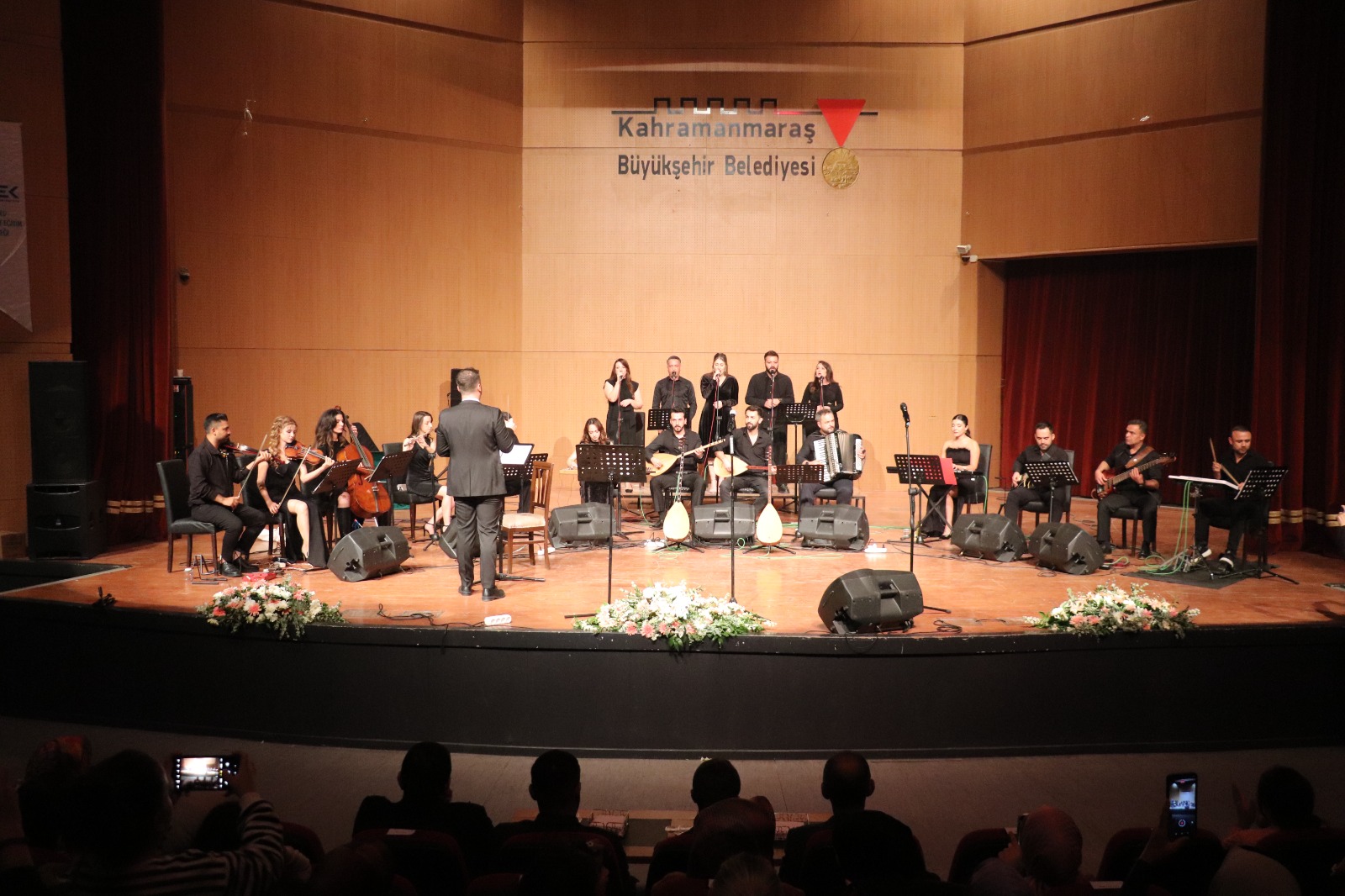 Desek Orkestrası’ndan Öğretmenler Günü’ne Özel Coşkulu Konser (4)