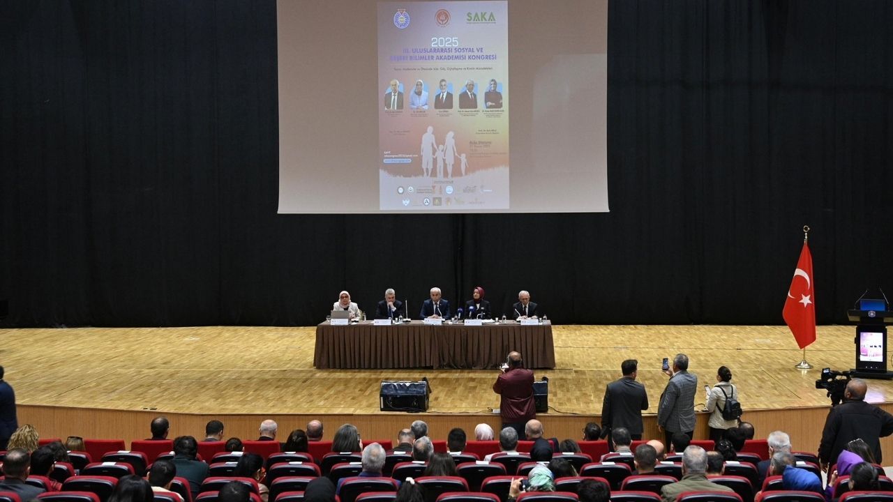 Fatma Betül Sayan Kaya Kahramanmaraş’ta Aileyi Güçlendiren Projeleri Anlattı (2)