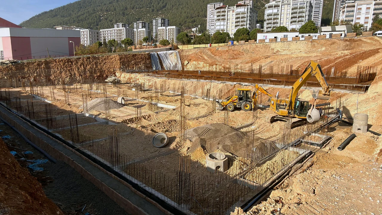 Kahramanmaraş’ta 370 Milyonluk Gençlik Ve Spor Merkezi Hızla Yükseliyor (7)