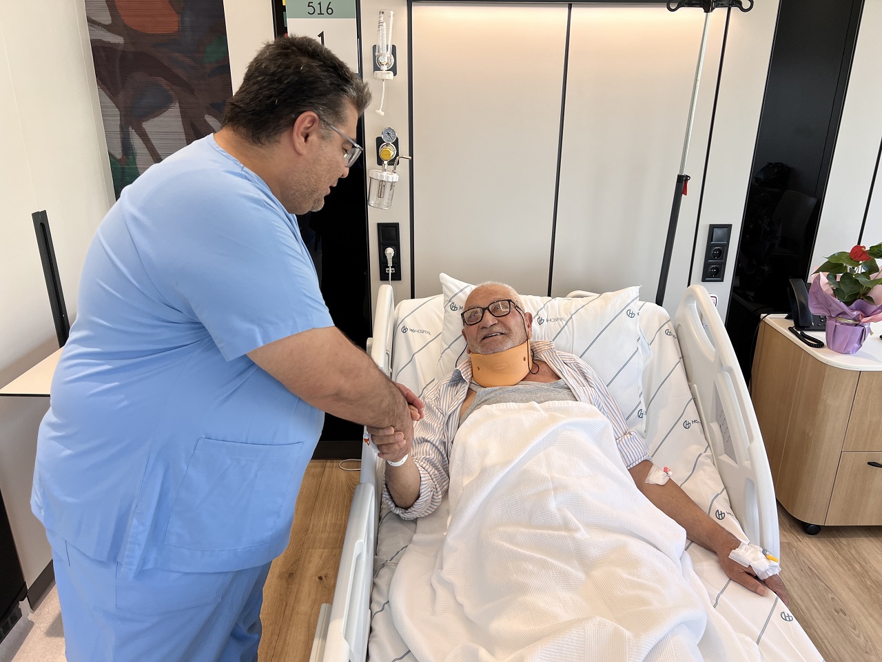 Kahramanmaraş’ta 86 Yaşındaki Hasta Platinsiz Omurga Ameliyatıyla Ayağa Kalktı (4)