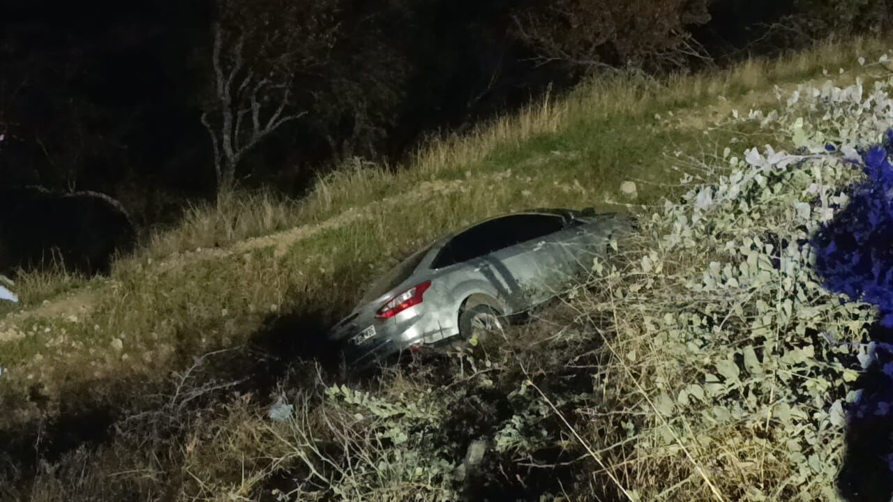 Kahramanmaraş’ta Freni Boşalan Araç Şarampole Uçtu (2)