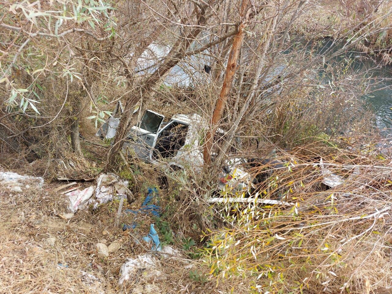 Kahramanmaraş’ta Otomobil Köprüden Dereye Uçtu (1)