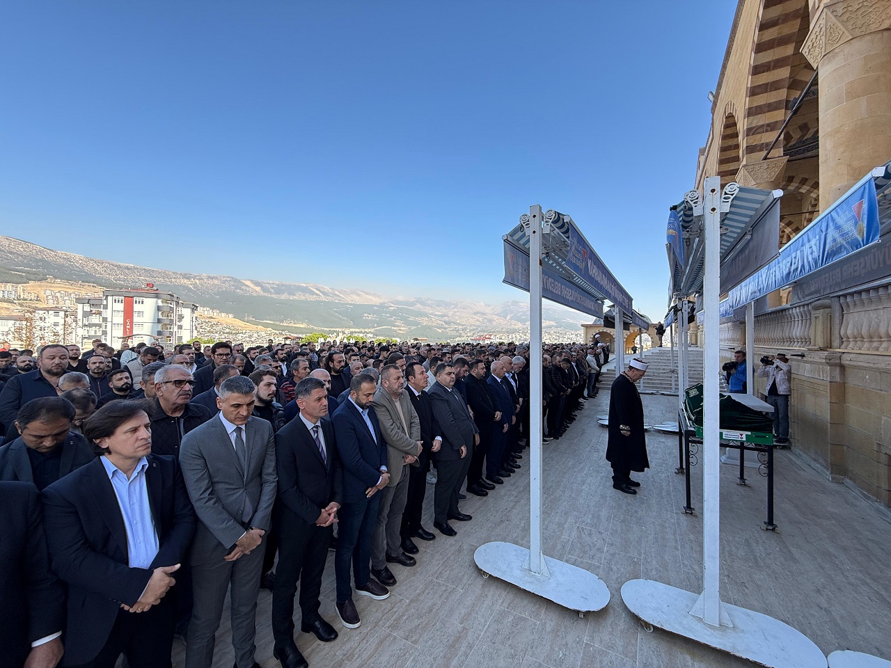 Kır Ailesinin Acı Günü Kadriye Kır Son Yolculuğuna Uğurlandı (1)-1