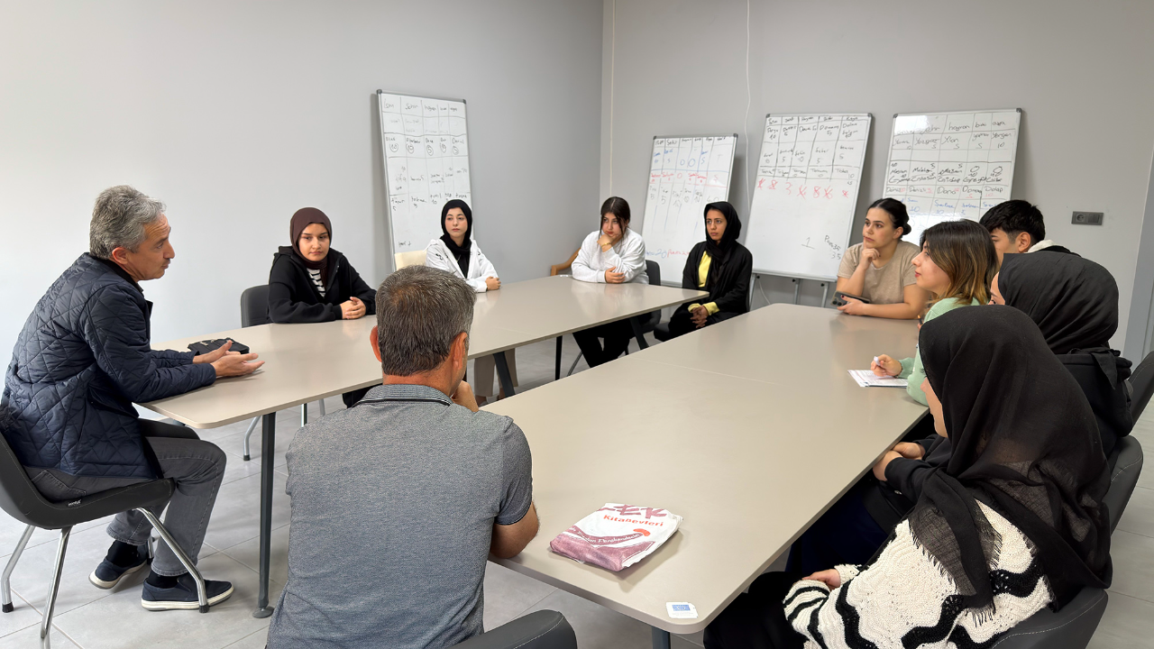 Mehmet Arıkan Pusula Maraş Gençlik Merkezi, Öğrencilerin Yeni Buluşma Noktası Oldu (6)