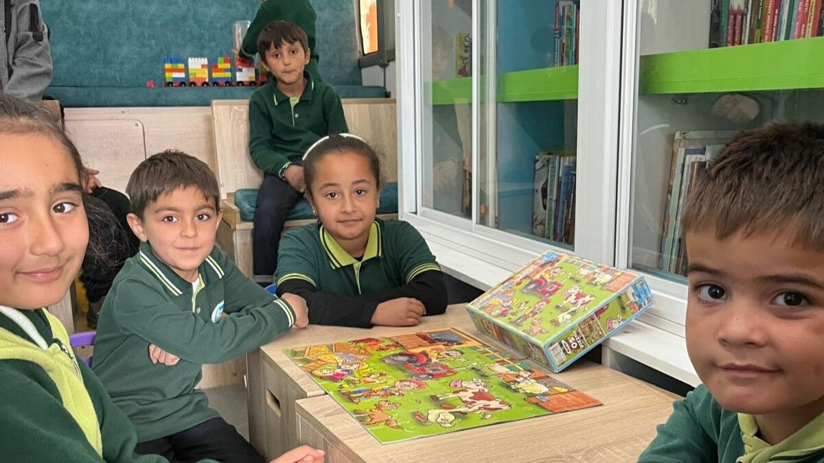 Mobil Çocuk Kütüphanesi (1)-3